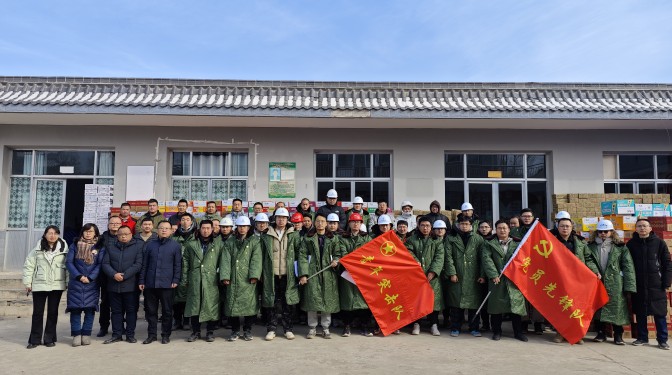 甘肅建科院班子成員赴災區慰問災后建筑物安全性應急鑒定技術人員